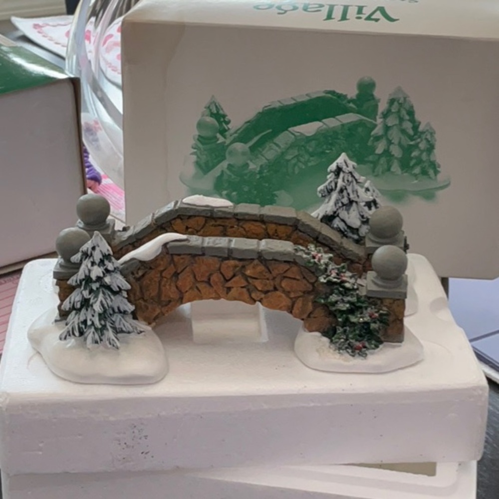 Department 56, Stone Footbridge